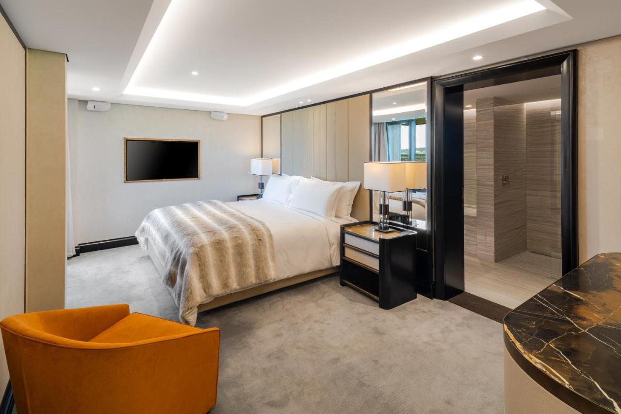 Five Zurich - Luxury City Resort المظهر الخارجي الصورة A bedroom at the hotel