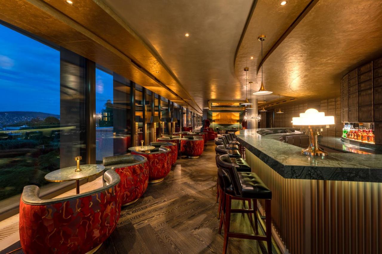 Five Zurich - Luxury City Resort المظهر الخارجي الصورة The bar at the 101 Skybar