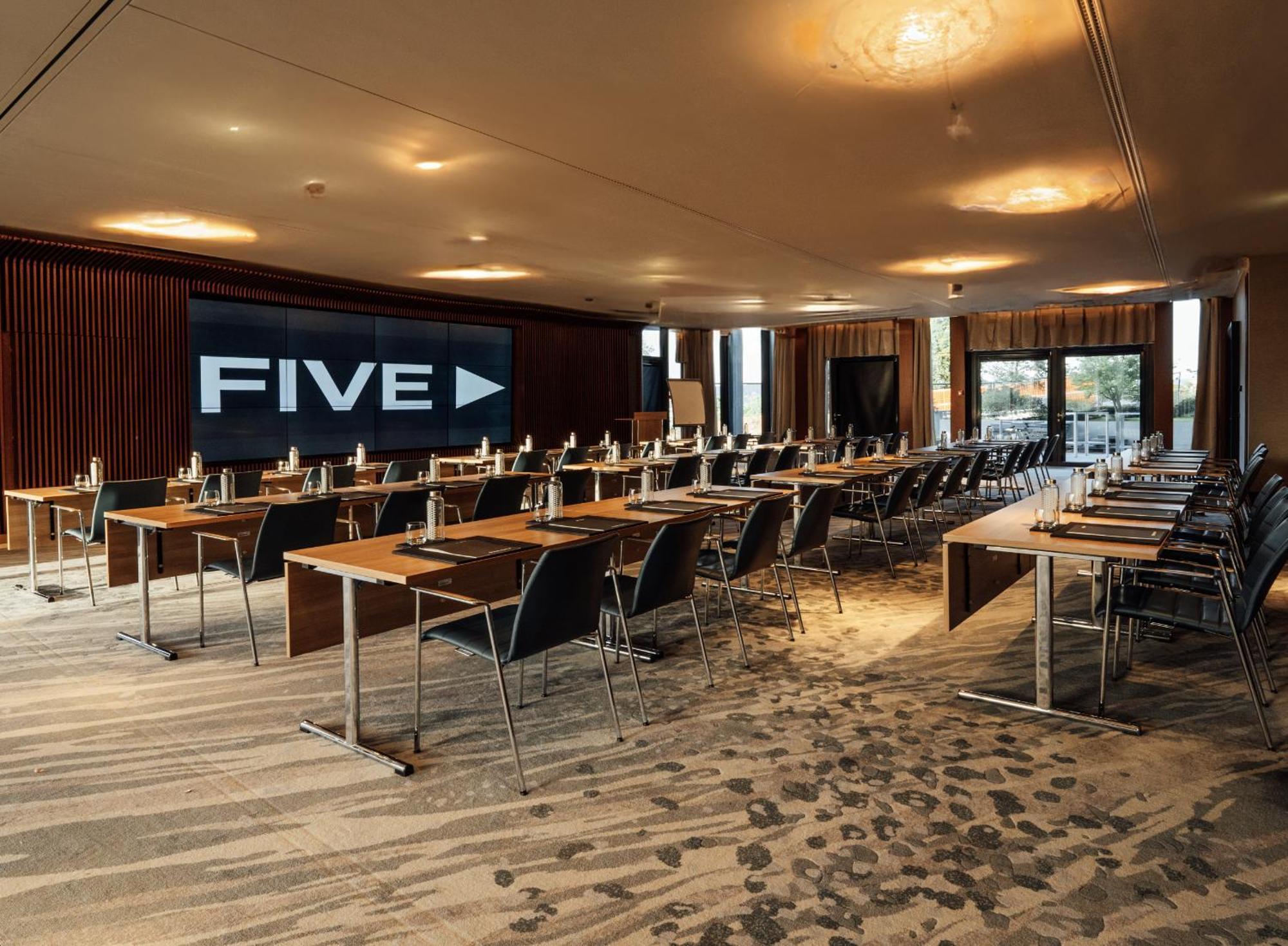 Five Zurich - Luxury City Resort المظهر الخارجي الصورة